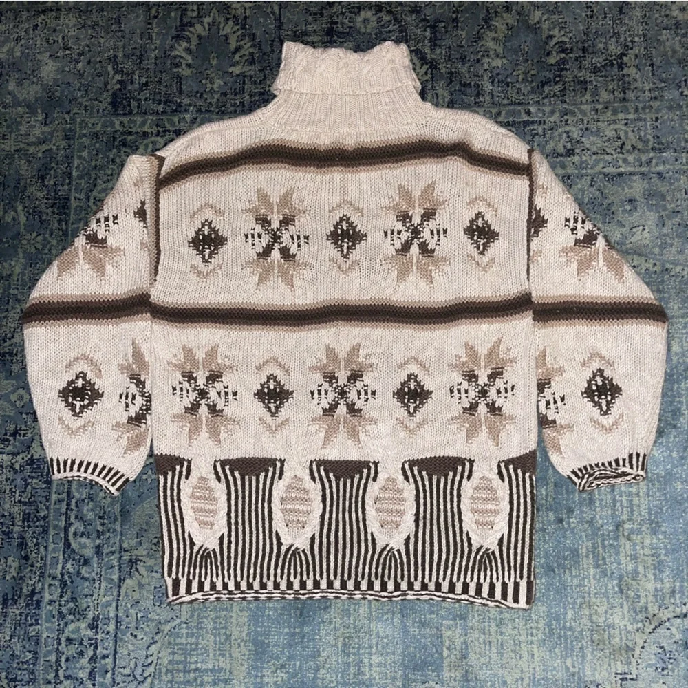 Hand Knit New York Style Sweater L